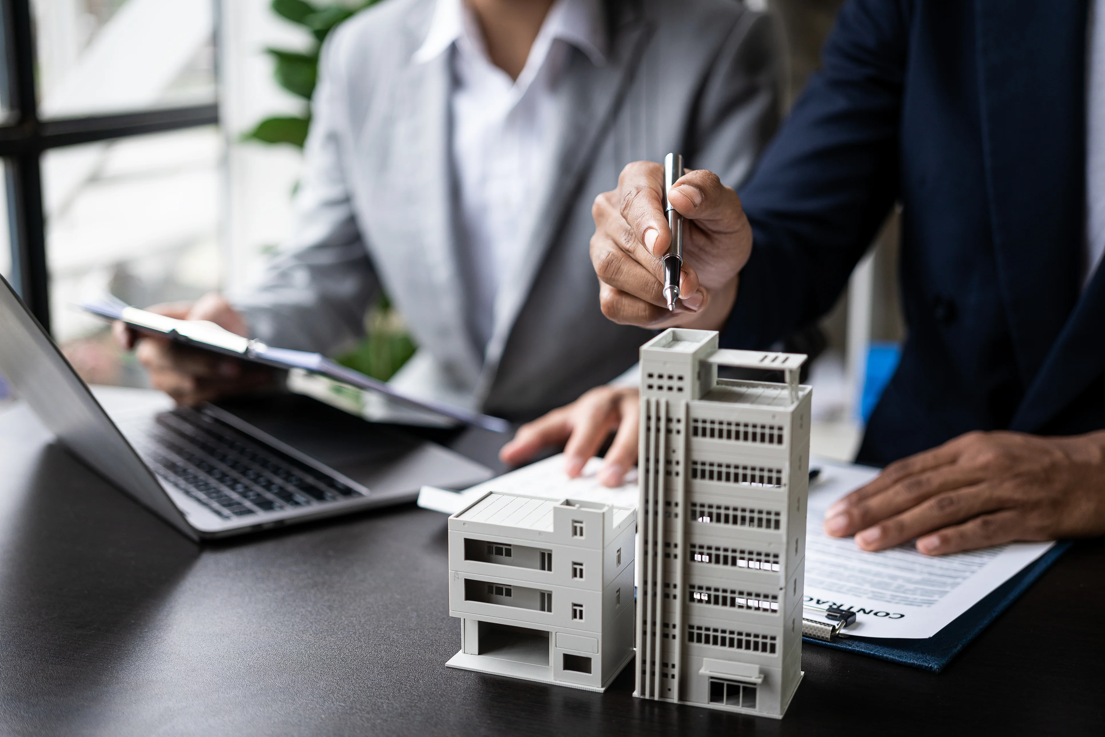 The Complete Guide to Executive Search & Leadership Hiring in IT